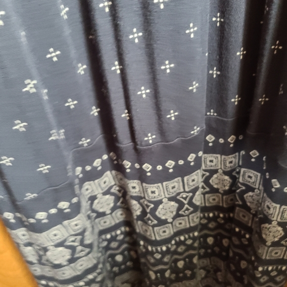 ‼️5/$10 Clearance‼️Old Navy Maxi Dress - size small - Picture 4 of 5